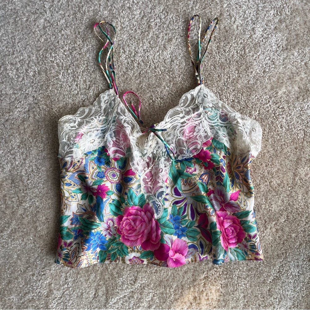 VINTAGE GOLD LABEL VICTORIA’S SECRET LACE CAMI TANK TOP